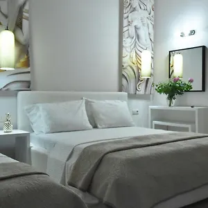 Cross Plaza Aparthotel